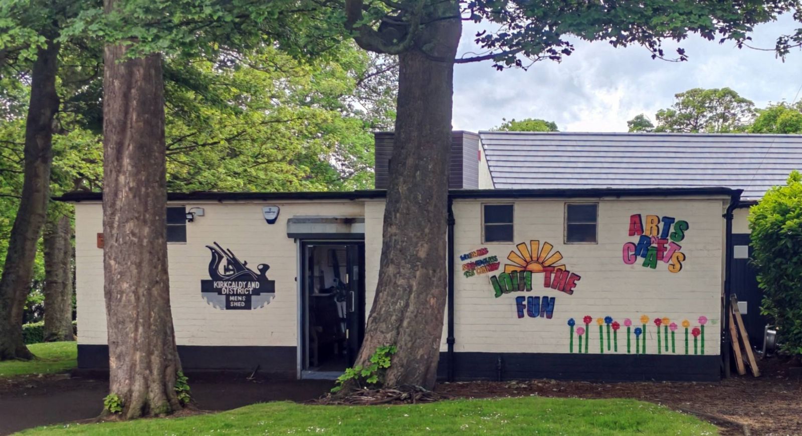 Kirkcaldy Mens Shed in Ravenscraig Park